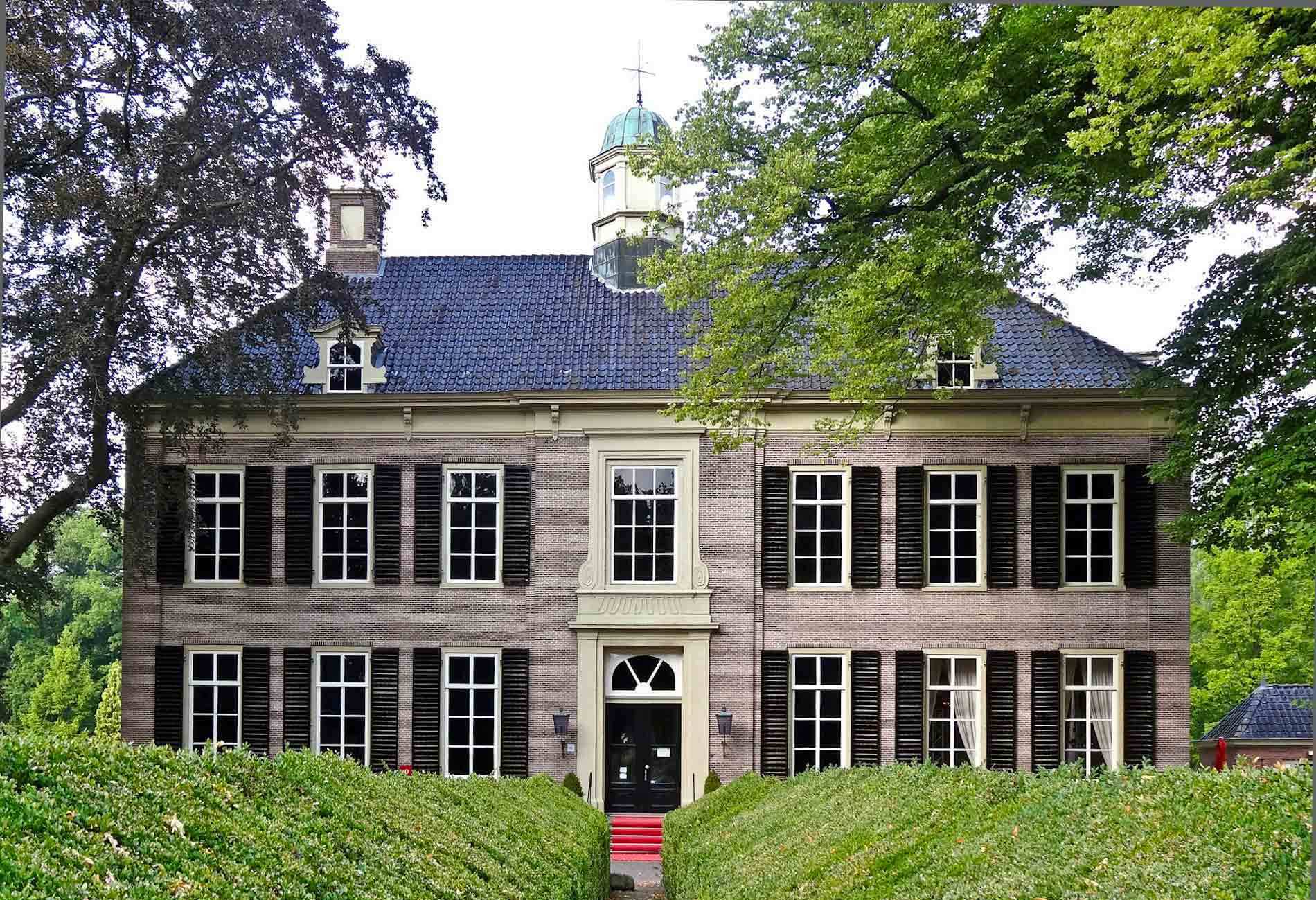 Colonial Homes for Sale in Greenwich CT Find and Buy the Best Houses